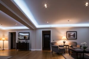 Como distribuir a iluminação: elimine sombras e crie profundidade no ambiente Ambiente interno com iluminação estrategicamente distribuída. Imagem criada com IA
