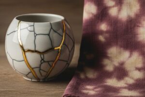 Técnicas artesanais: a beleza da imperfeição no design com materiais naturais