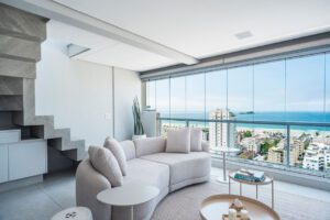 Sol: a luz natural como protagonista na arquitetura de interiores Sol: a luz natural como protagonista na arquitetura de interiores