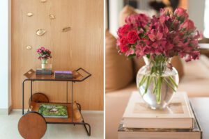 Nas áreas sociais, as flores colorem mesas de centro, laterais, estantes, aparadores e carrinhos de chá | Projeto: Paiva e Passarini Arquitetura | Fotos: Xavier Neto
