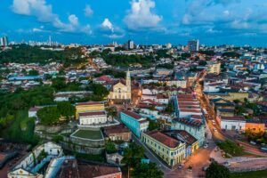 Arquitetura Nordestina: do Barroco Colonial à inovação sustentável contemporânea O entardecer revela o charme e a beleza arquitetônica secular do Centro Histórico de João Pessoa. (Foto: Marco Pimentel)
