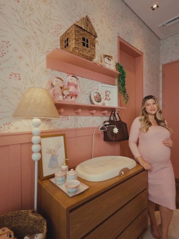 Quarto de Elisa: Nina Secrets aposta no estilo Cottagecore com rosa e verde