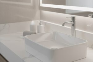 Decoração Funcional: prós e contras dos melhores materiais para bancadas de banheiro 