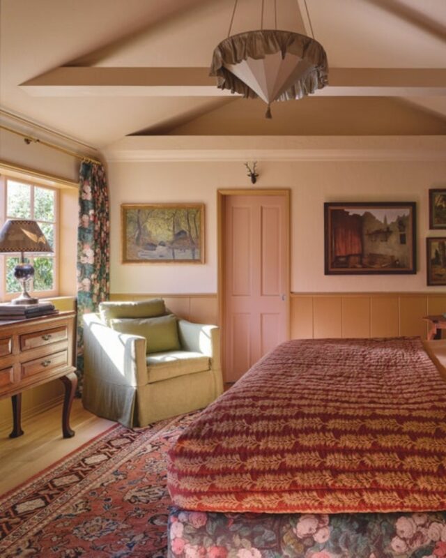 Casa de Bonecas: o estilo vintage e aconchegante do lar de Emma Roberts