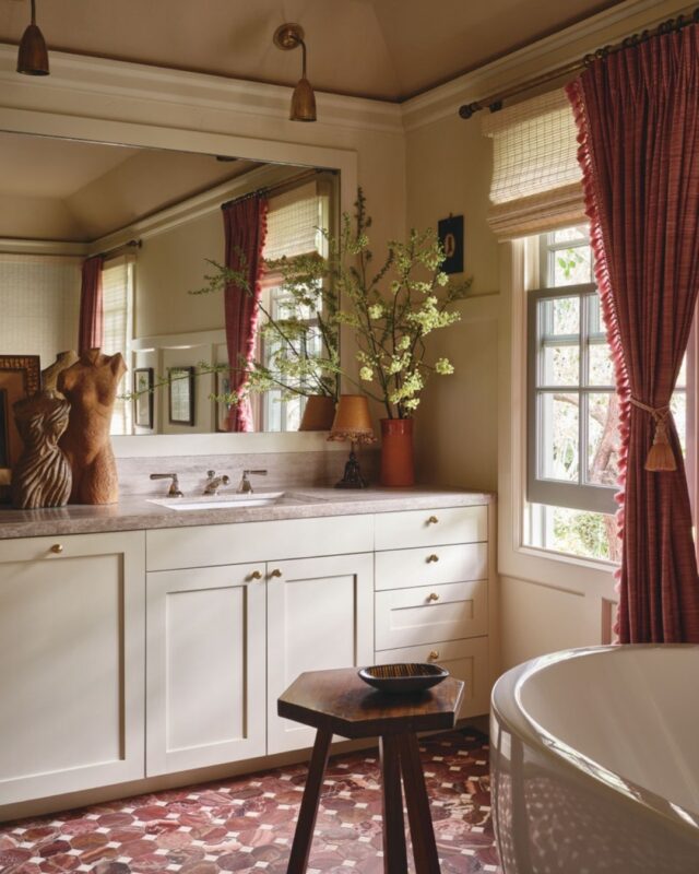 Casa de Bonecas: o estilo vintage e aconchegante do lar de Emma Roberts